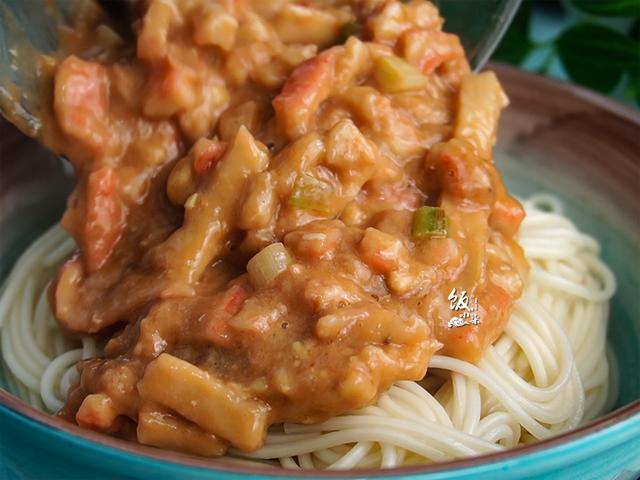 10块钱成本，做1碗诱人的“蟹黄面”，学会这做法，能以假乱真