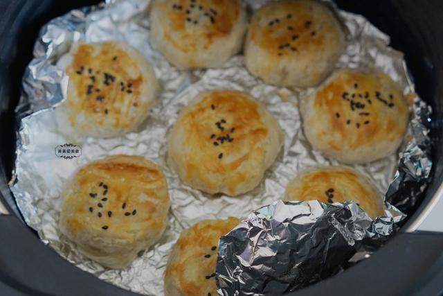 教你花样吃手抓饼，做法简单，酥到掉渣渣，烤上一锅秒光