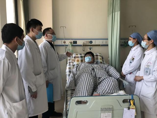 手术|胃是普通人的3倍大？青浦428斤壮汉不得已做手术切除三分之二胃脏