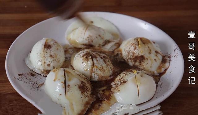 荷包蛋学会这样做，天天吃都不腻，营养下饭又解馋，实在太香了