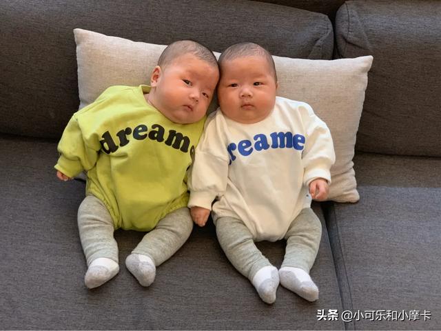 超级宝妈@早产的双胞胎兄弟，如何从干瘪小老头，逆袭为两个胖嘟嘟的小肉球