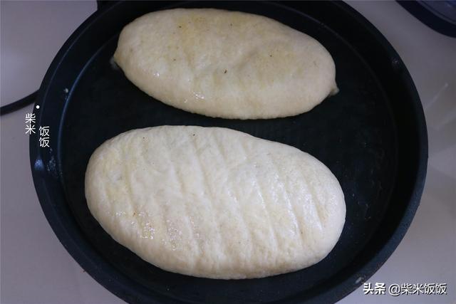 发面饼还可以这样做，大空心，加上自己爱吃的菜，太美味了