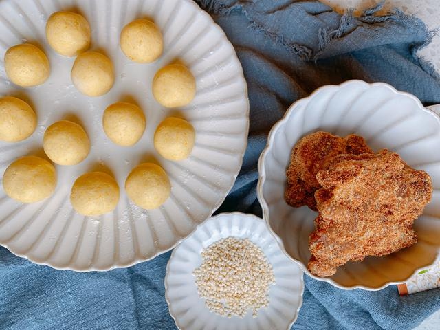 冬季要多吃南瓜，试试做成南瓜小圆子，3种口味，糯叽叽甜蜜蜜