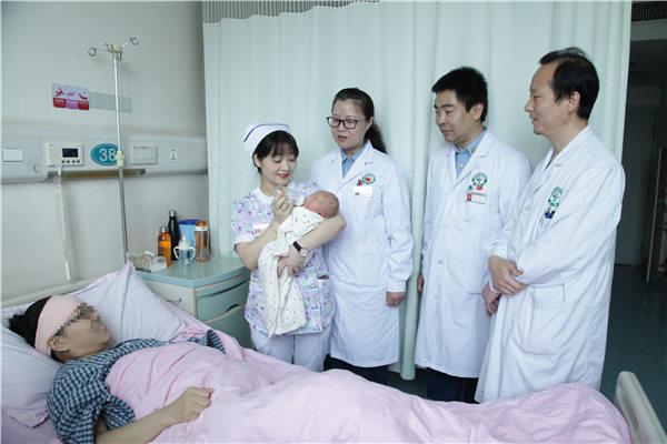 「超级宝妈」怀孕生子，你花了多少钱？新手妈咪：才怀四个月，房子首付钱没了