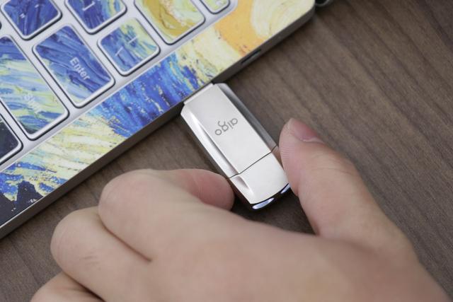 固态U盘怎么选？种草爱国者这一款：价格不贵，速度贼快