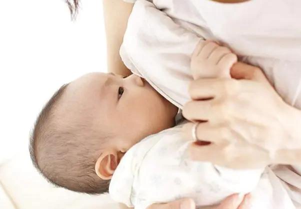 甜甜妈妈|“母乳”真有这么好吗？专家用显微镜放大1000倍，宝妈彻底服气了