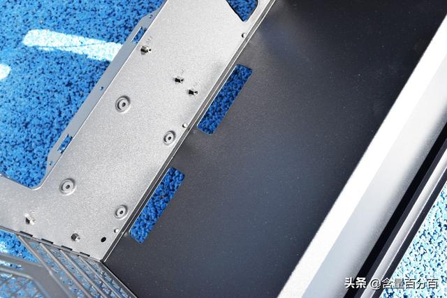 把万元硬件装进百元机箱？九州风神魔方110磁吸电脑机箱装机