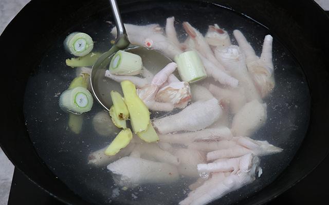 鸡爪最好吃的做法，柠檬凤爪，酸辣脆爽，可当下酒菜，可作小零食