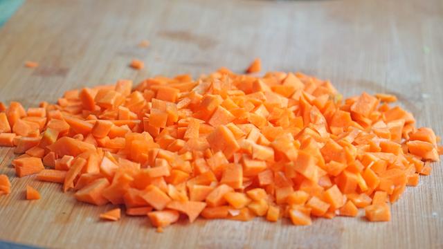 一颗白菜6种做法，花不了多少钱，变着花样做，整个冬天吃不腻