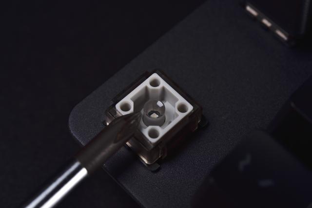 ASUS ROG RX机械电竞键盘开箱：自有轴体手感欲迎还拒