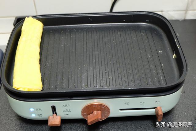 8个鸡蛋做了一盘菜，上桌就被抢，做法简单营养美味，和黄瓜最搭