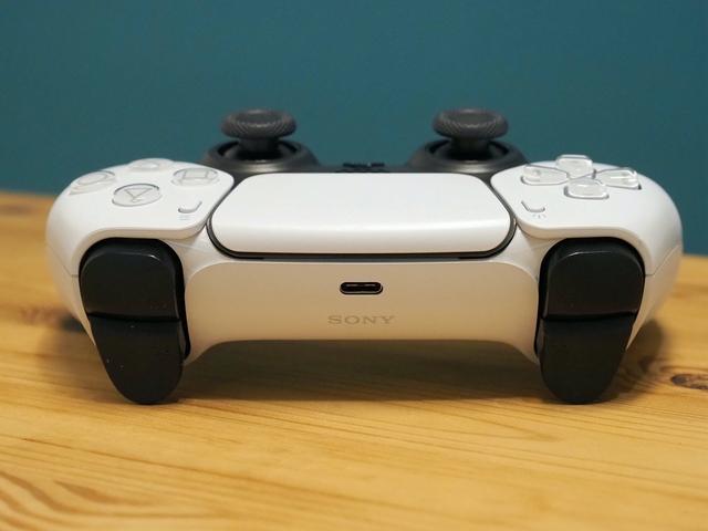 PlayStation 5主机外观快速看，简约设计的散热概念