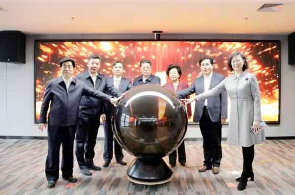 人才|“三区叠加”促人力资本产业再突破！“人才公证链”济南启动