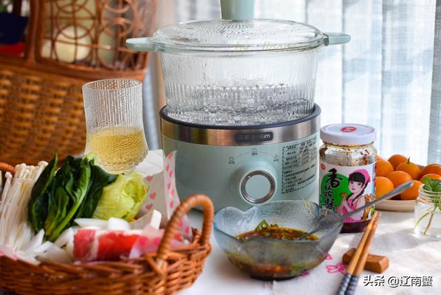 50岁阿姨一个人的午饭，不进厨房就搞定，朋友圈：真会生活