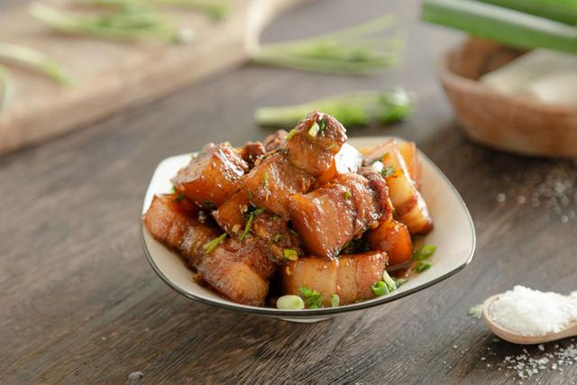 天越冷就越馋这菜，鲜香入味，油而不腻，就是太费米饭了