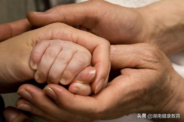 你的育儿经|湖南省首例婴幼儿双侧下颌牵引成骨术成功实施