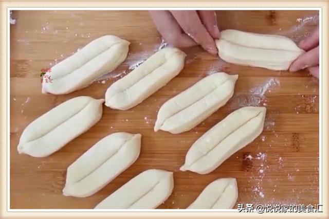 爱吃油条在家做，1碗面粉加1个鸡蛋，不放泡打粉照样个个酥脆