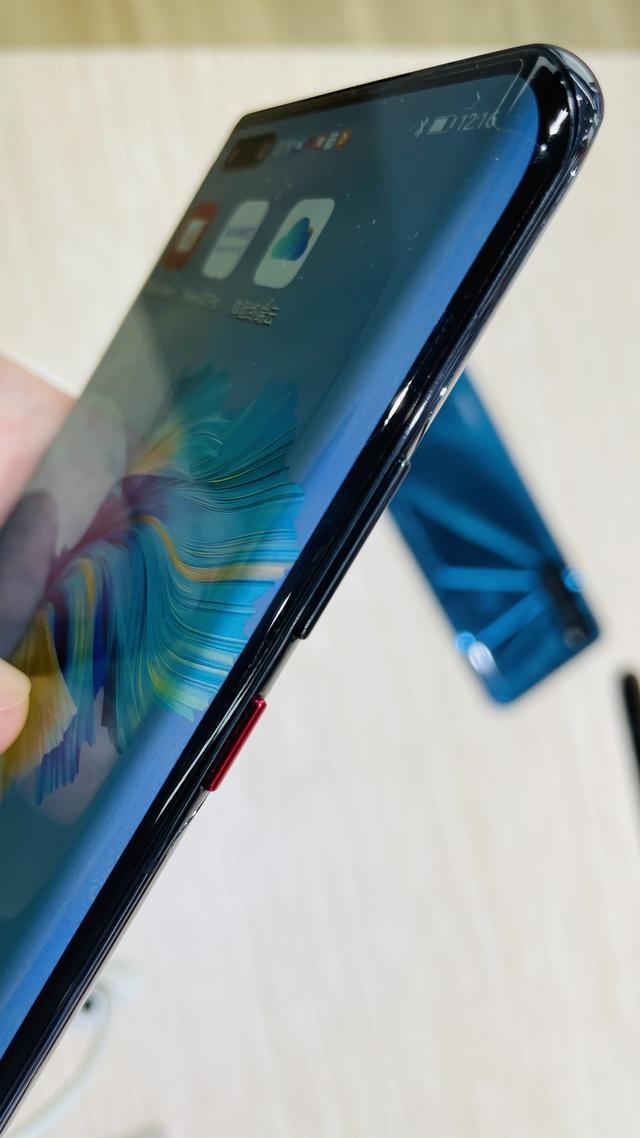 华为Mate40 Pro体验30分钟，外观与手感，太让我沉醉