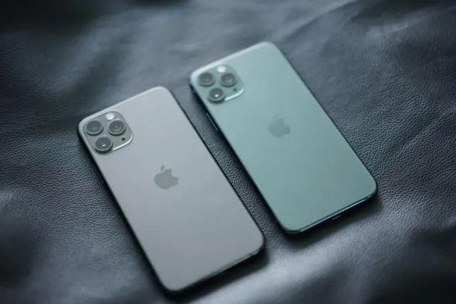 iPhone12“太平洋蓝”成爆款？车企才是今年用“蓝”的集大成者