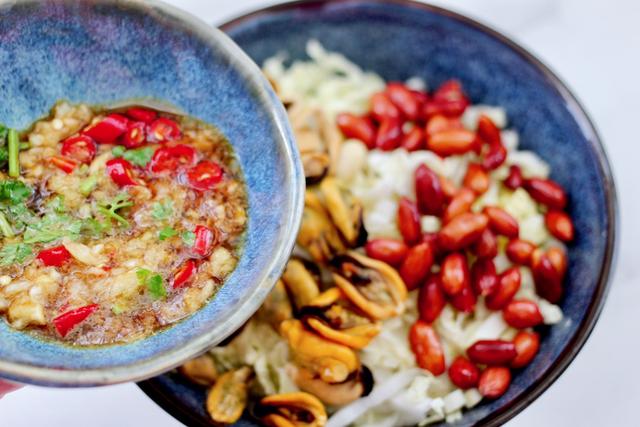 凉拌海虹娃娃菜，简单方便清新爽口，回家10分钟就吃饭，太简单