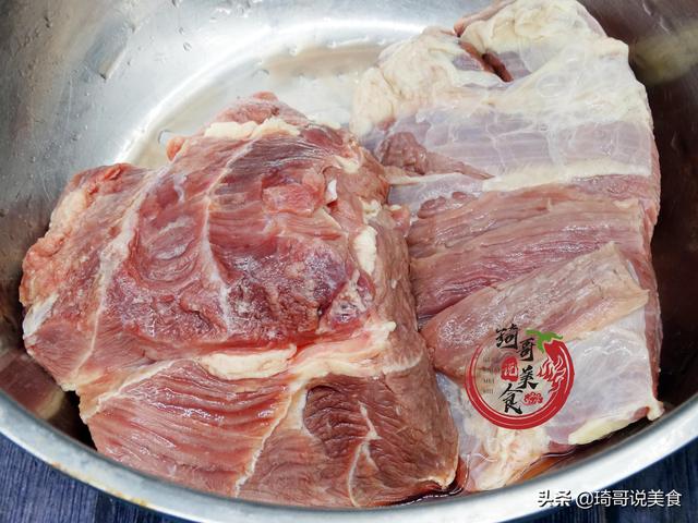 酱牛肉，记得“1腌2煮2泡”窍门，牛肉软烂鲜香，有嚼劲缩水少