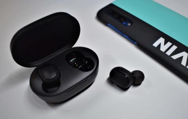 陆小曼|超越华为、仅次三星!红米新王牌诞生,登上拿下世界第三的宝座