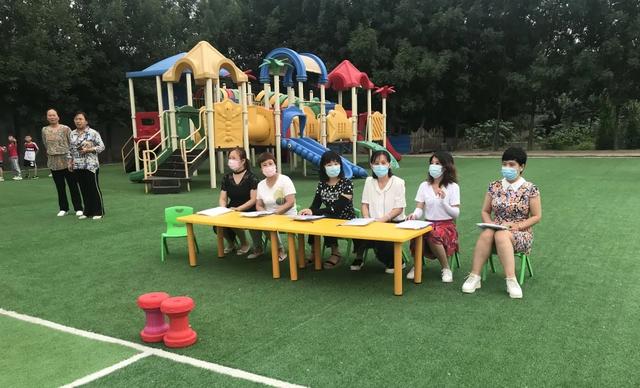 亲情家族|“特殊的时光，不一样的陪伴”惠民20处幼儿园开展户外游戏展评活动