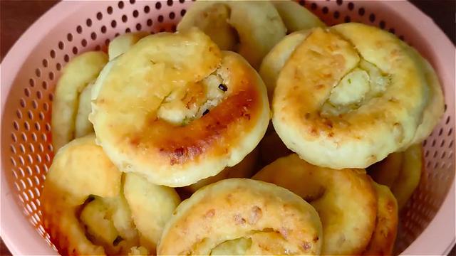 燕麦这样做太好吃了，往里面加3个鸡蛋，比油条好吃，比馅饼简单