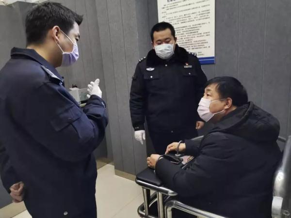 光明网▲紧急扩散｜昨天疯传的“滴滴司机被确诊”是假的