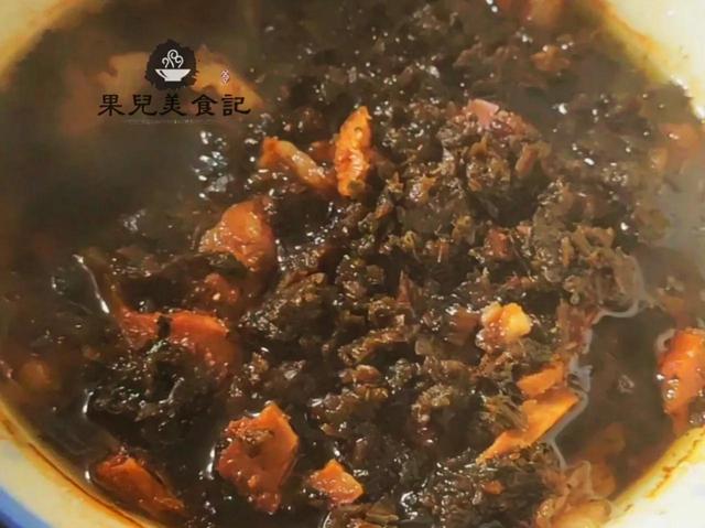 过年做扣肉时，无需油炸，牢记2点，香醇入味，肥而不腻又下饭