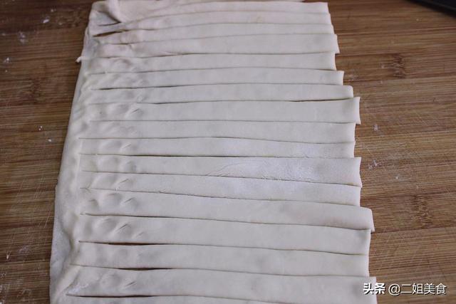 二姐|不做油酥，也不用醒面，教你做盘丝饼，三分钟烙一张，多层还好吃