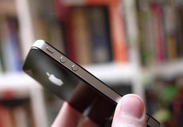 可惜了，曾经开价1万的手机界“霸主”，如今只值40元