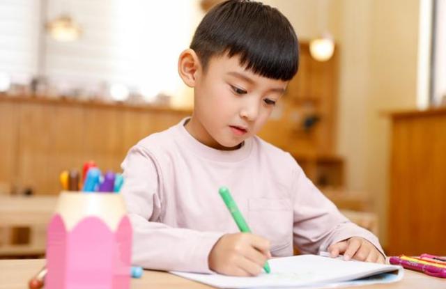 「你的育儿经」还在到处找机构？懂得这三点，在家也能做好“幼衔小”