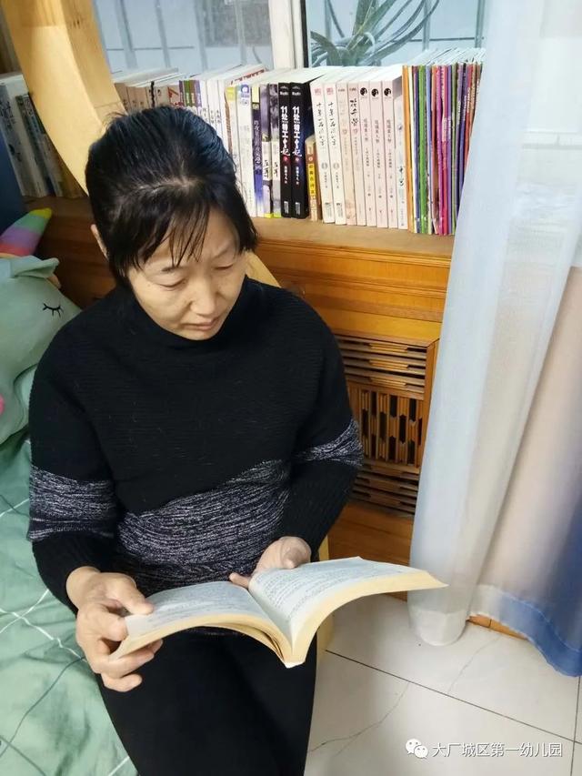 『你的育儿经』春暖花开,书香为伴——大厂城区一幼世界读书日活动