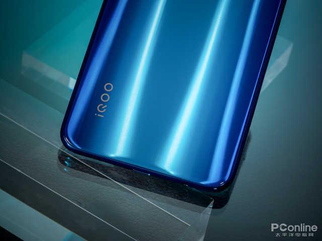 #勇哥科技#和朋友开黑卡顿当然不行！换台爽快一点的吧