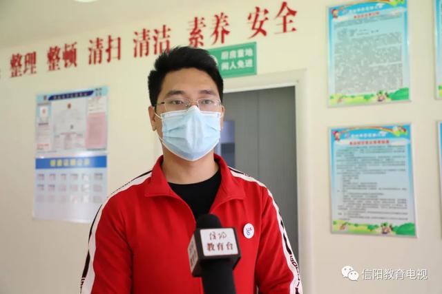 超级宝妈▲吃饭饭 我们是认真的