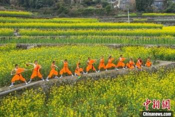 福建莆田南少林武僧“花中禅武”