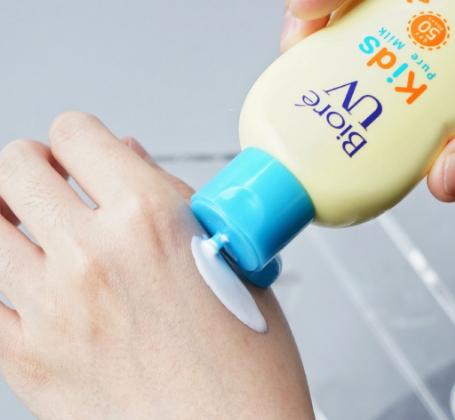 狠幸福|能不能给孩子用大人的“防晒霜”？