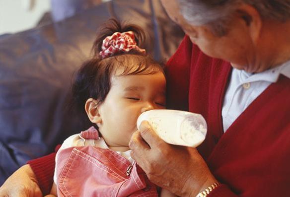 「你的育儿经」分享:奶奶带娃5年,只用这1招,孩子从未积食,吃饭香个子高
