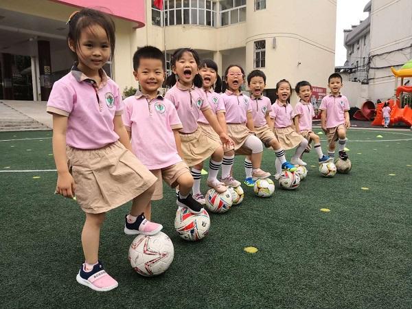 乖小孩|迎江区墨子巷幼儿园沿江分部:启蒙足球,播种未来