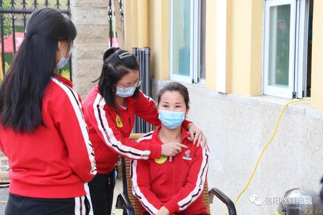 「超级宝妈」迎接“萌兽”回归 信阳市百花幼儿园举行开学疫情防控应急演练