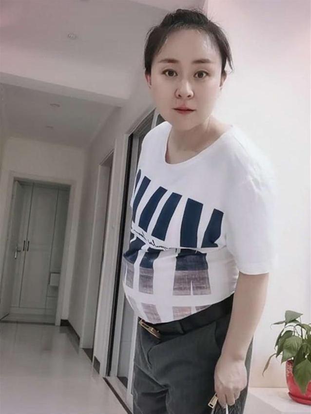 【你的育儿经】“豪迈孕妈”穿老公新衣，瞬间化身“大老板”，网友：最美将军肚