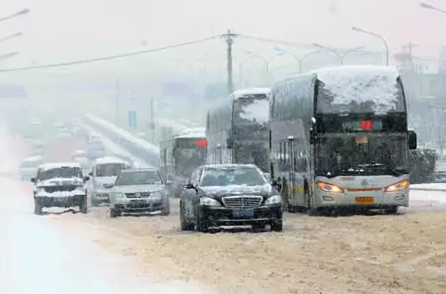 冰天雪地，开车注意！这份雪天安全行车锦囊请您收好