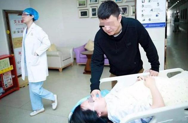 超级宝妈■宝妈生下男娃后，过了6天又产下双胞胎，宝爸一看性别当场笑翻了