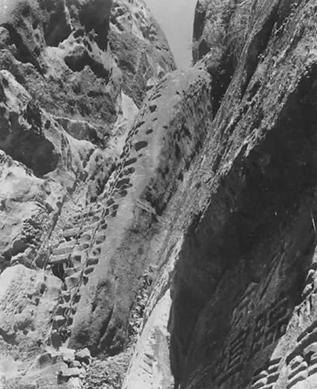 『约吗旅行』看过去没有索道和护栏的华山,那才叫惊险