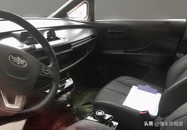 新车 | 造型激进 采用单侧侧滑门！奔腾纯电MPV谍照曝光