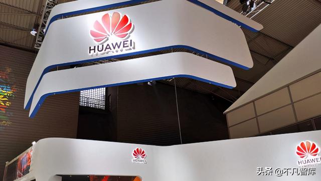 免费把世界第一高楼，变成华为的广告牌，只为吸引华为的“目光”