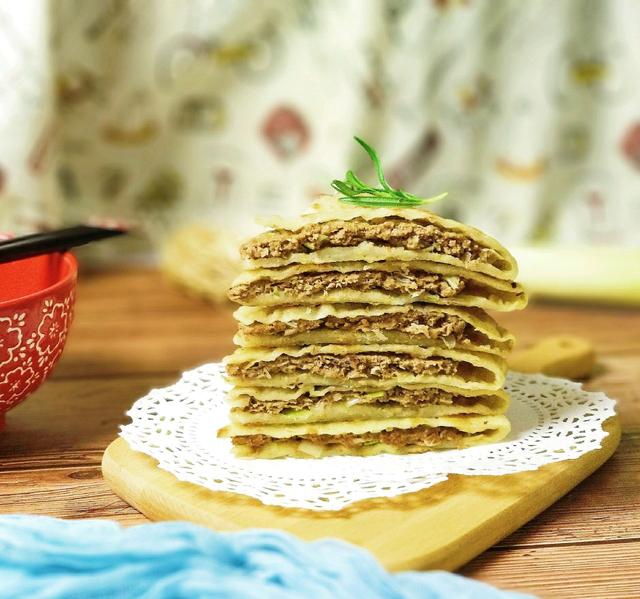 爱吃牛肉馅饼不用去买，按照此法自己做，薄皮大馅不油腻