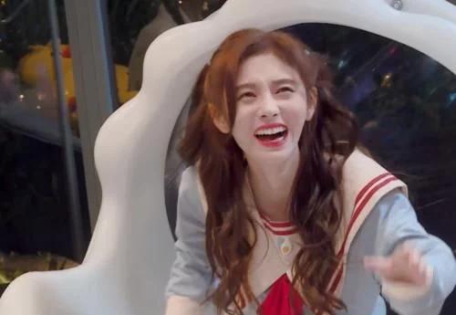 影视交流地|闺蜜送“礼物”，鞠婧祎看后却想晕倒，看清是什么：是我也嫌弃