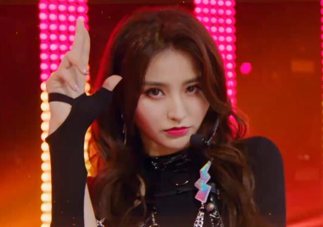 暖风吹怀|THE9首秀许佳琪第一个出场，刘雨昕C位，喻言厉害了